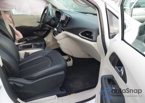 2024 Chrysler Pacifica Hybrid Select from USA, damaged, VIN 2C4RC1S79RR174487